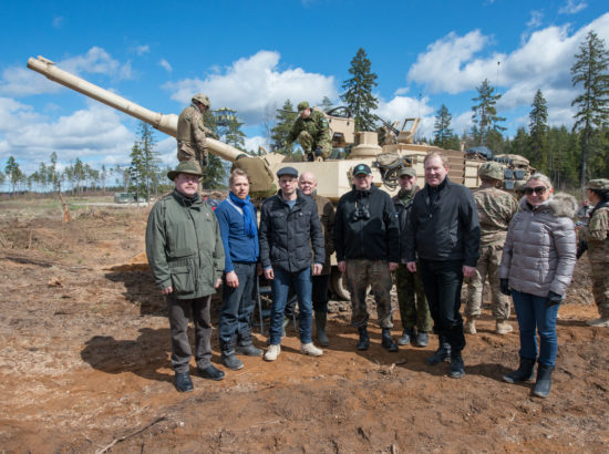 Abrams M1A2 tankide lahinglaskmine Kaitseväe keskpolügoonil